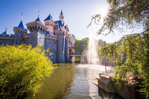 what are the cheapest dates to stay at disneyland